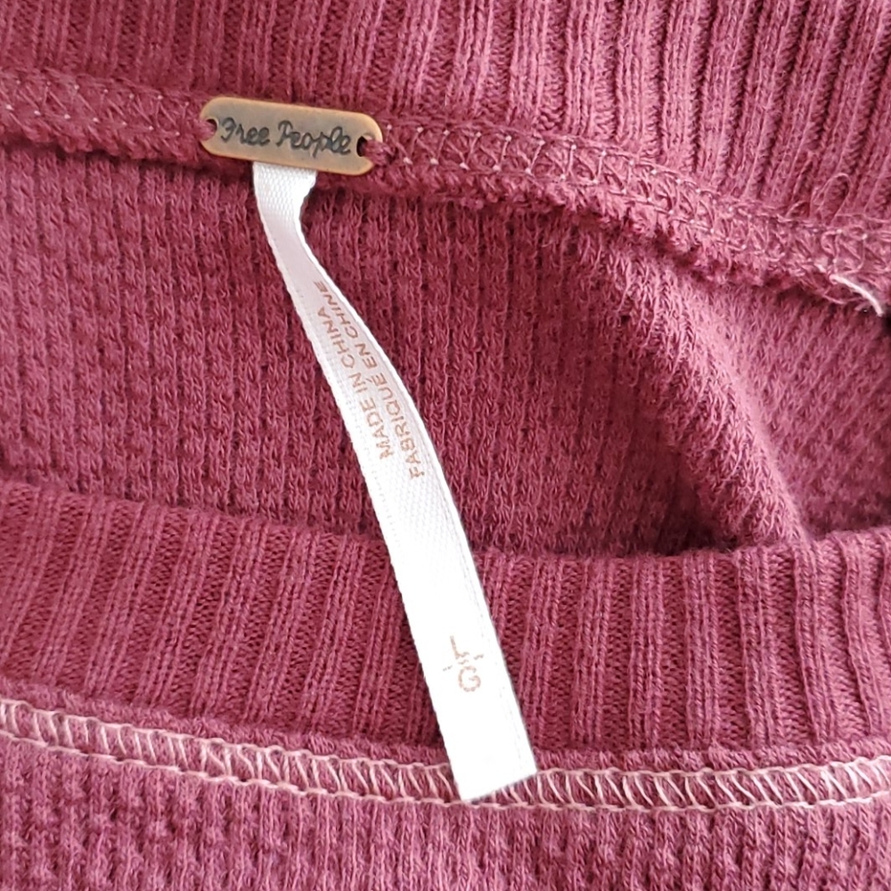 Free People in the mix cuff top - Picture 10 of 16